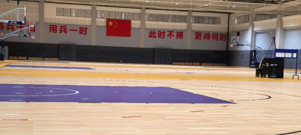 1xbet体育娱乐-李宁受邀访问国家队训练基地