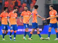 1xbet体育网站-沙尔克锋员状态回勇，球队备战下轮比赛