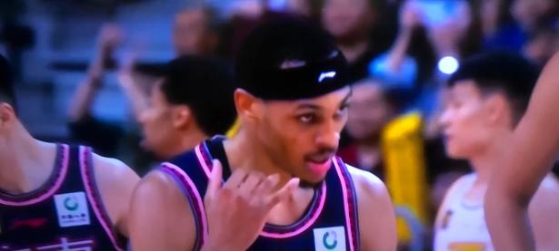 1xbet体育官网入口-在广东队赛场上演CBA季后赛，三杀，引发教练席炸锅的简单介绍