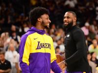 1xbet体育地址-雄鹿惨败湖人，米德尔顿砍下30分