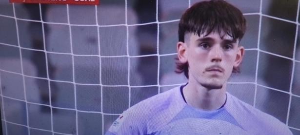 1xbet体育网站入口-沙尔克主场惨败，球迷白热化抨击教练的简单介绍