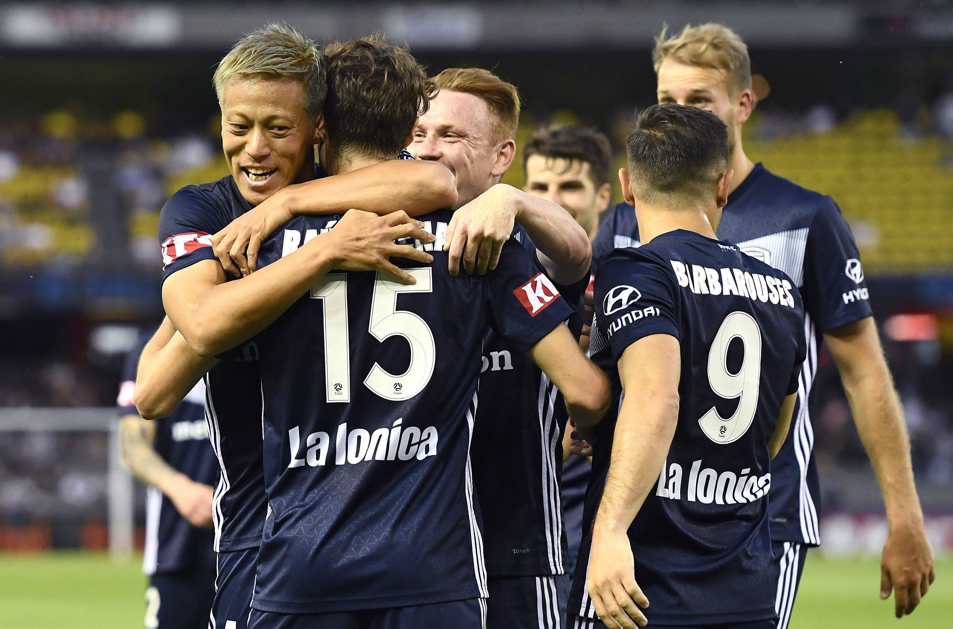 关于西悉尼流浪者主场气氛火爆，球迷助威成强大后盾的信息