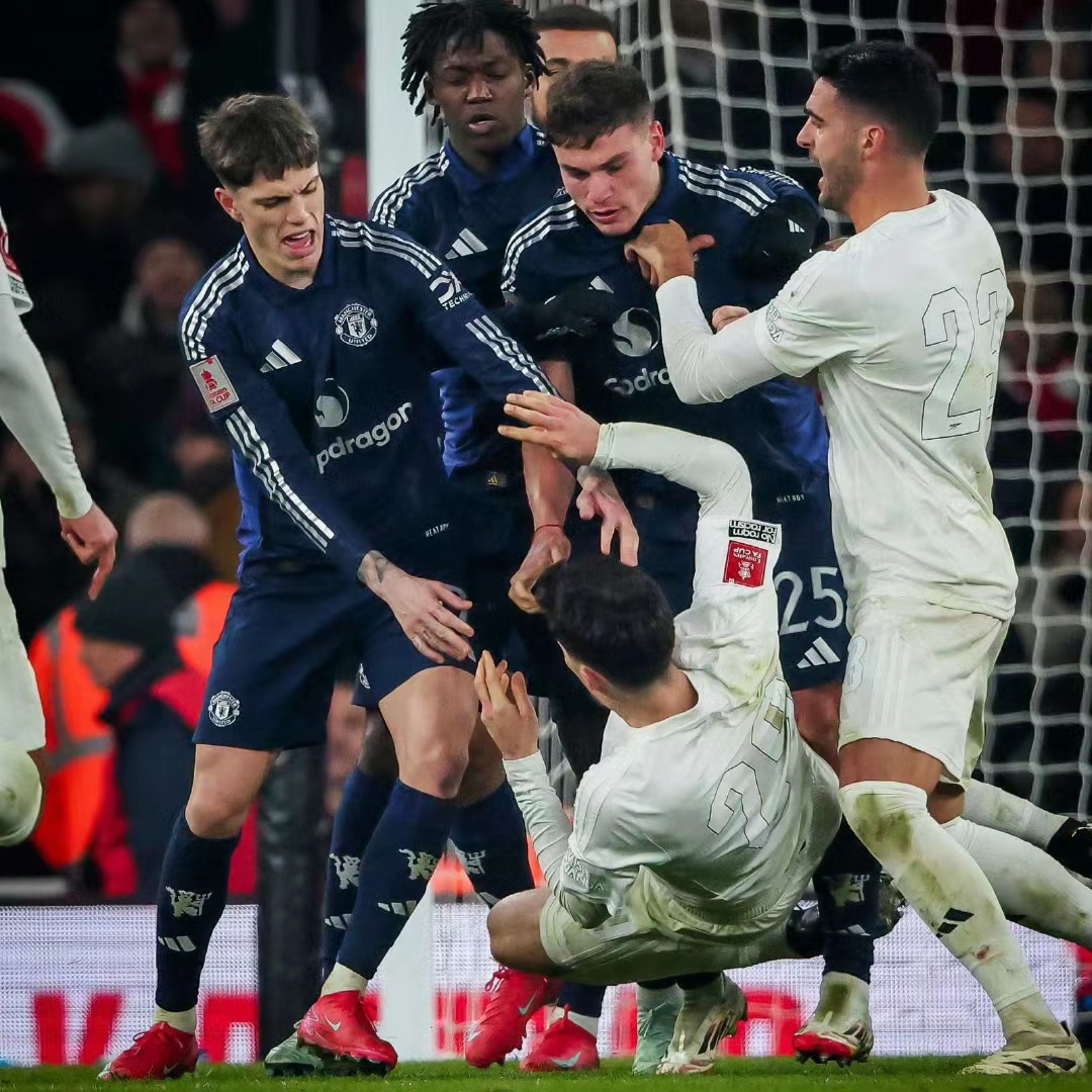 曼联挑战河床，南美德比激烈升级