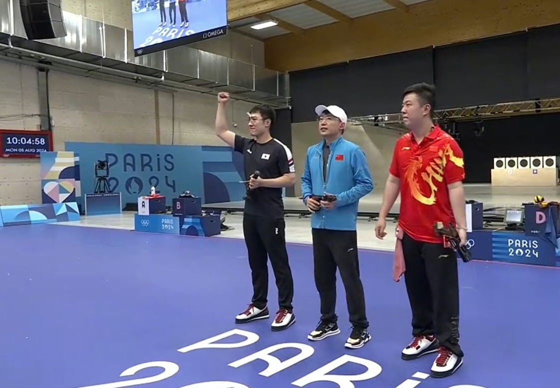 关于关键比赛中,雷霆神域翻盘成功,教练激动落泪的信息 关于关键比赛中,雷霆神域翻盘成功,教练激动落泪的信息