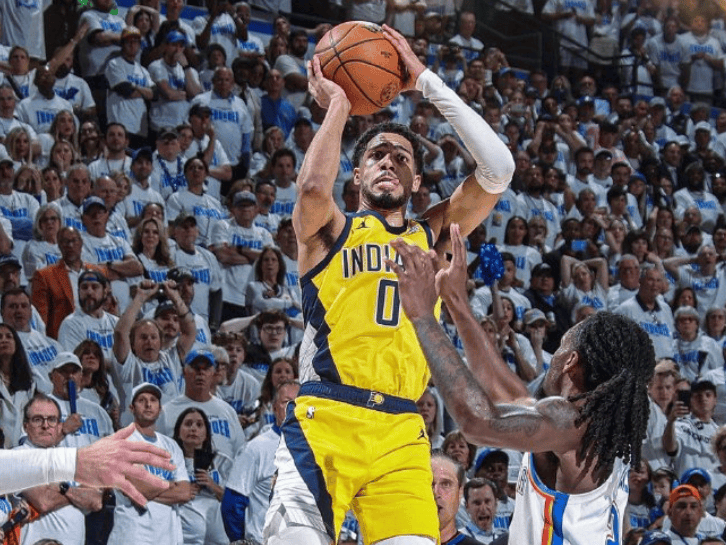 关于关键比赛中,雷霆神域翻盘成功,教练激动落泪的信息 关于关键比赛中,雷霆神域翻盘成功,教练激动落泪的信息