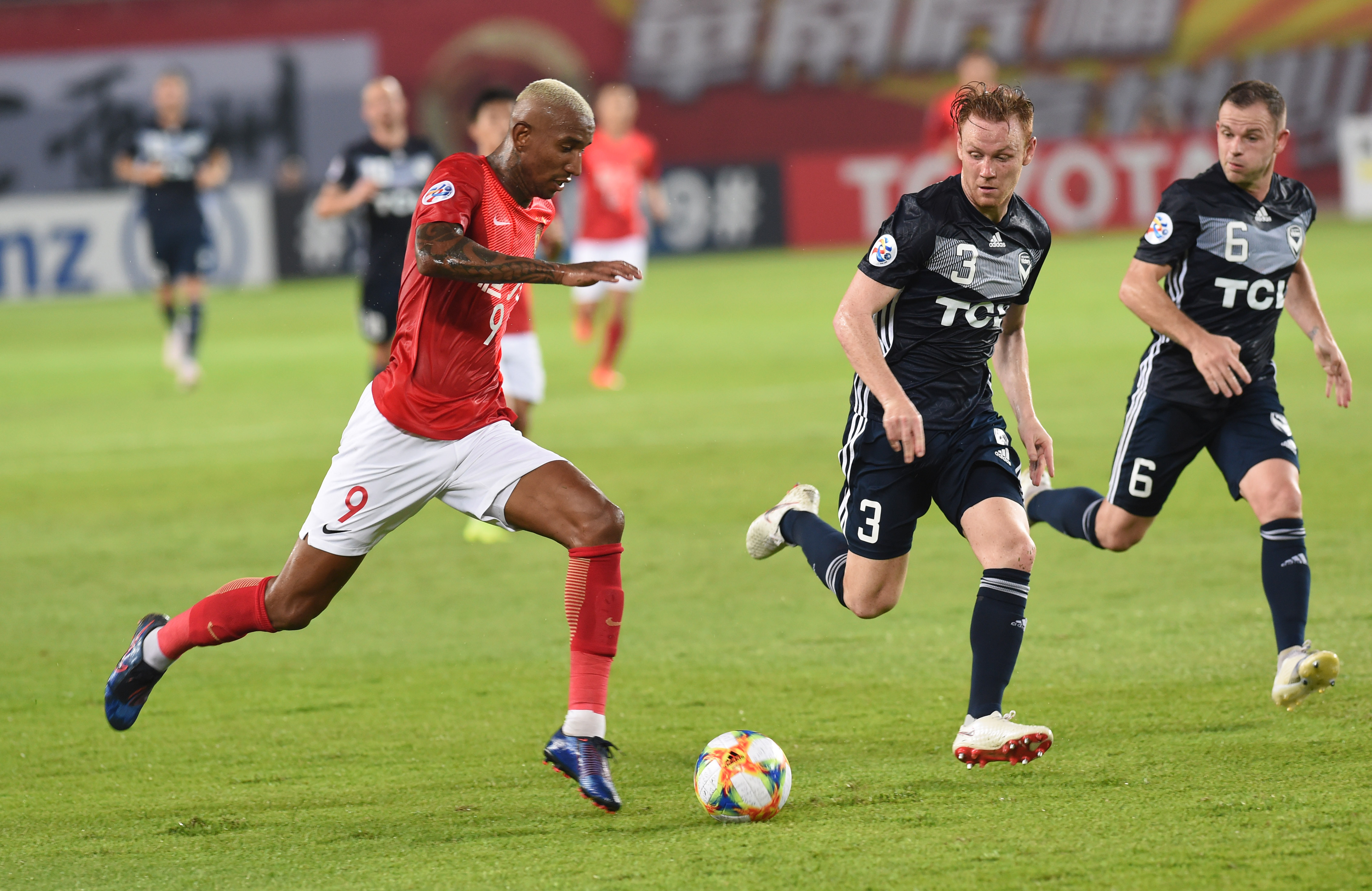 关于广州队全场碾压亚冠，如同剧本杀再现，团战的信息