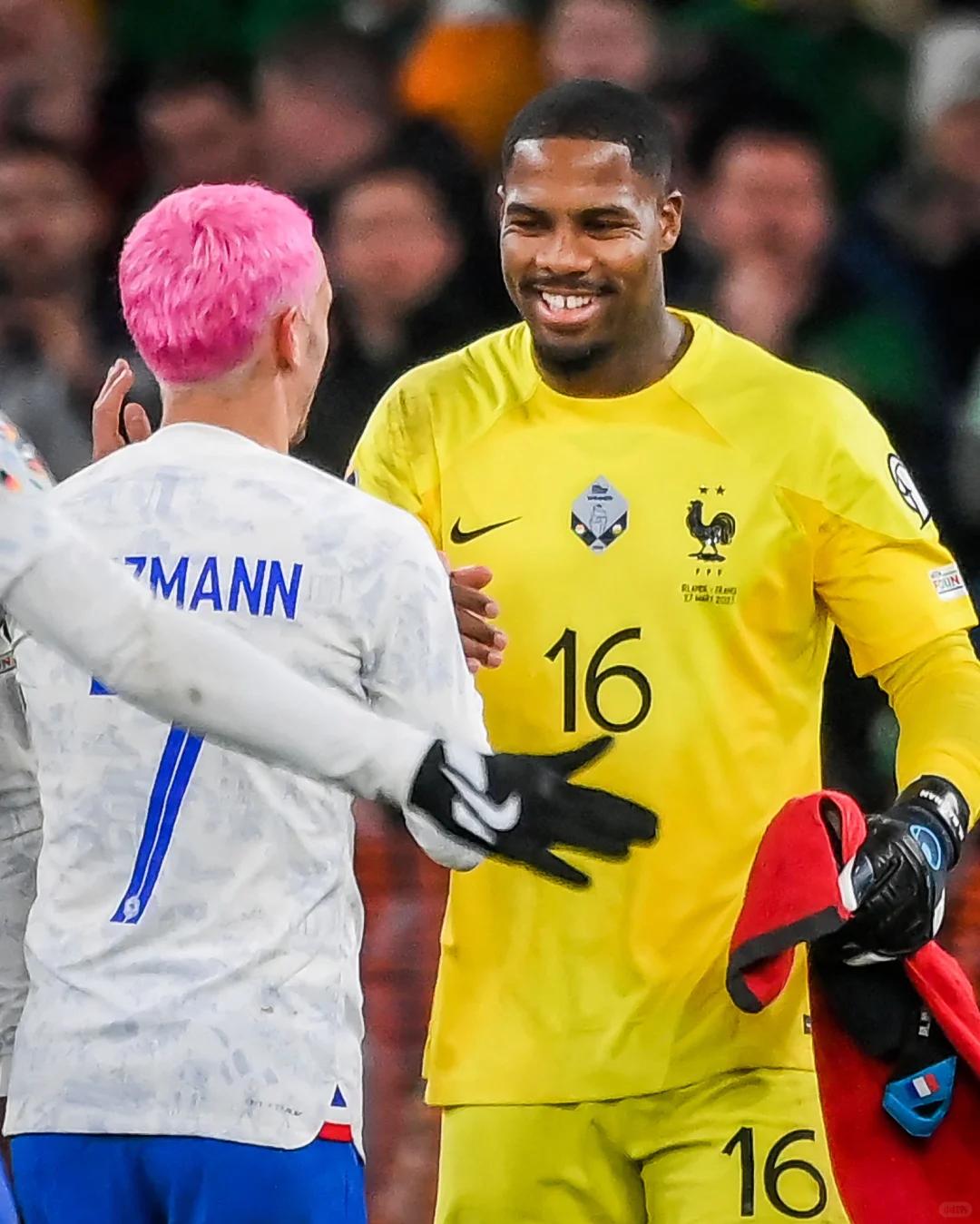 包含法国队在比赛中表现出色，锁定下一轮之路的词条