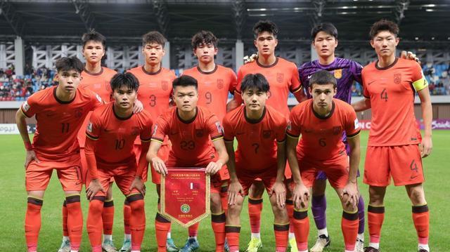 亚洲杯冠军队备战国际比赛，备受瞩目