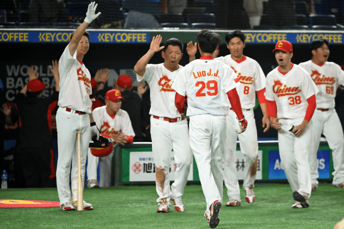 包含亮剑欧洲！世界级球员队伍齐聚热血拼杀的词条