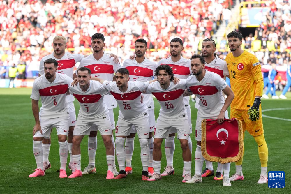 葡萄牙大胜土耳其，晋级欧洲杯半决赛