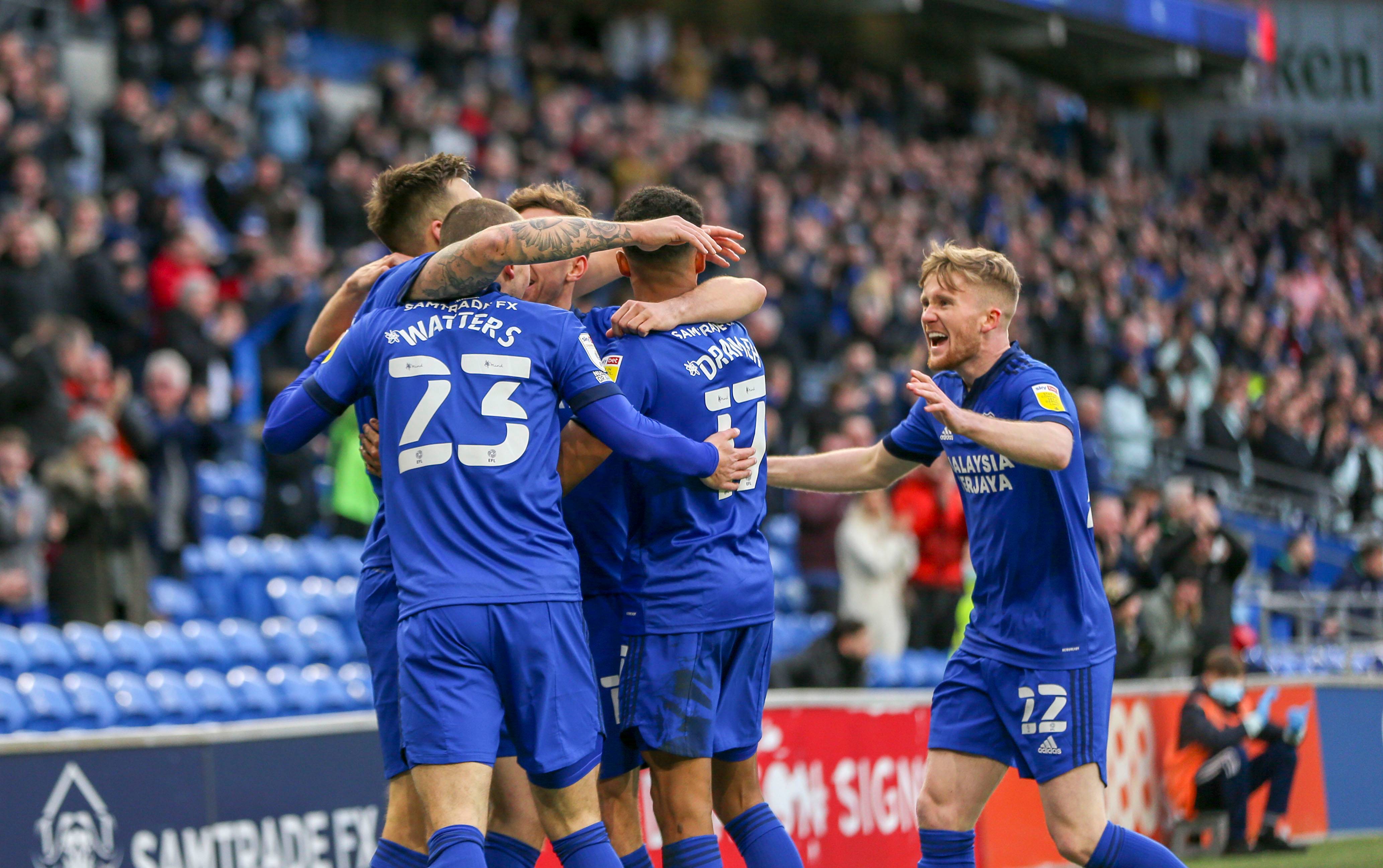 包含卡迪夫城客场取分，稳定保级形势的词条