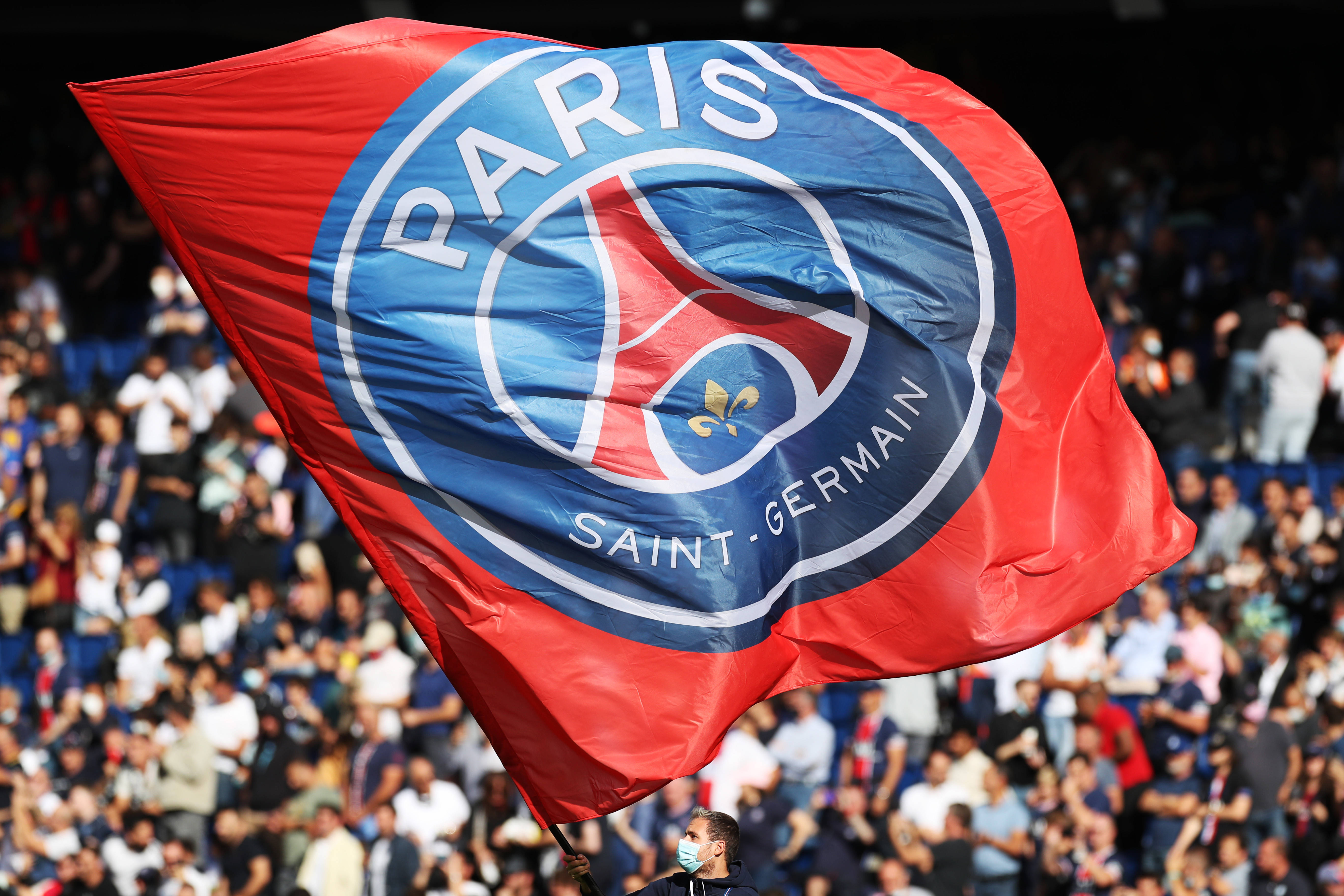 包含法甲巨头交锋，巴黎圣日耳曼迎战摩纳哥的词条