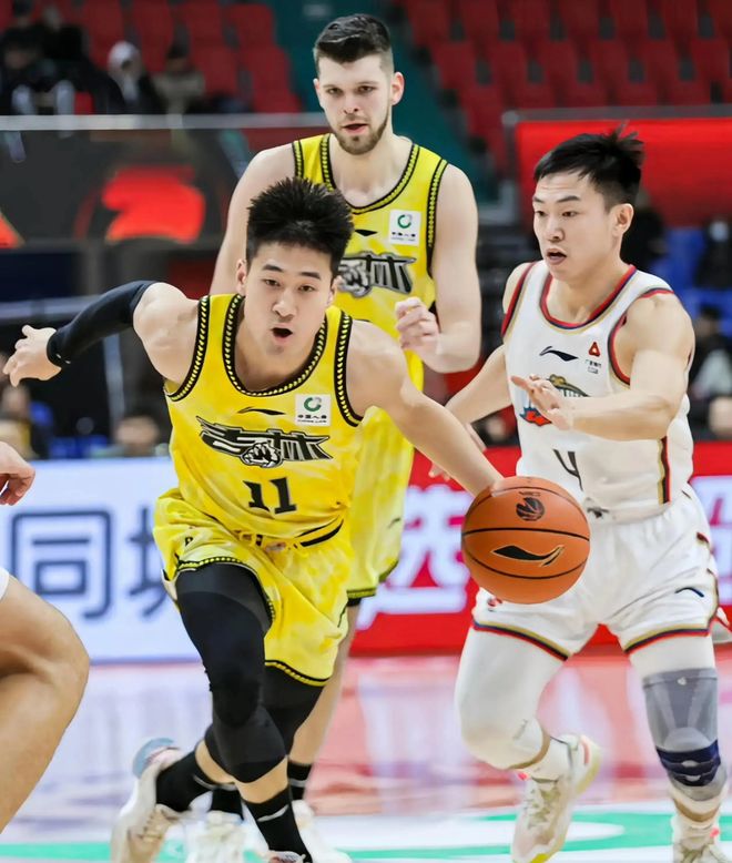 上海女篮出现新困扰,CBA球队全面调整 上海女篮出现新困扰,CBA球队全面调整