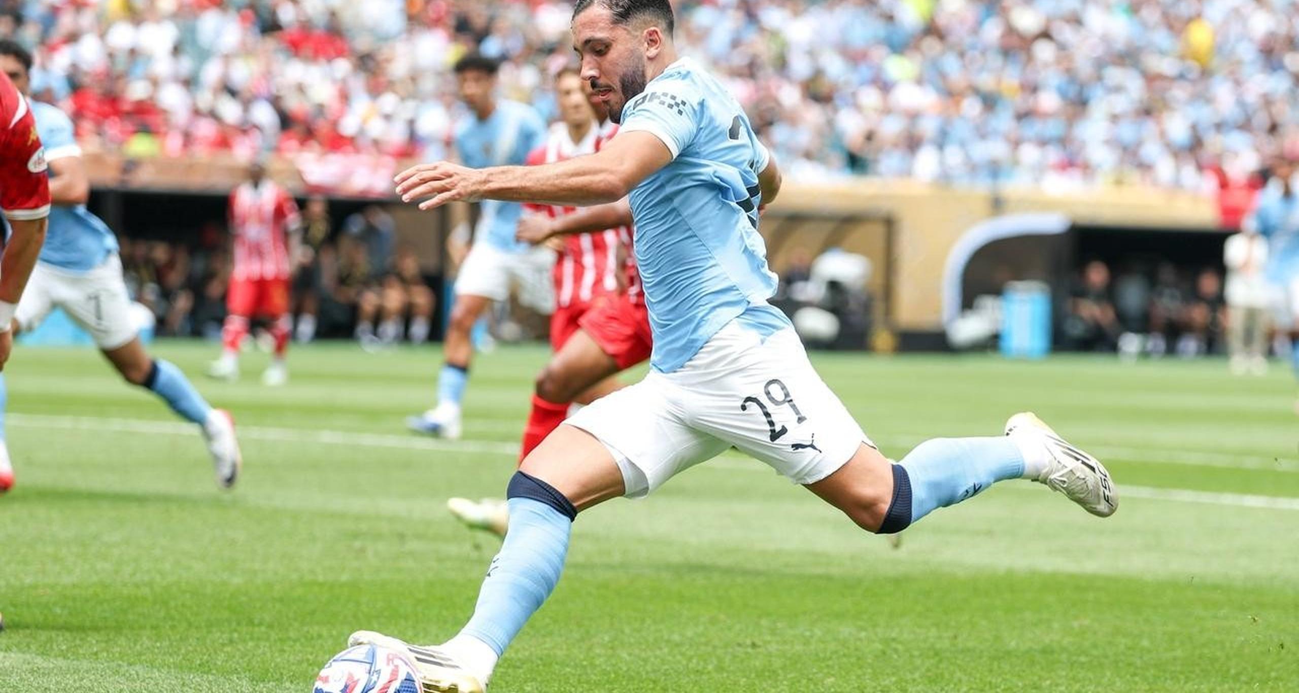 包含里昂中场伤愈归队，新赛季表现超乎想象的词条