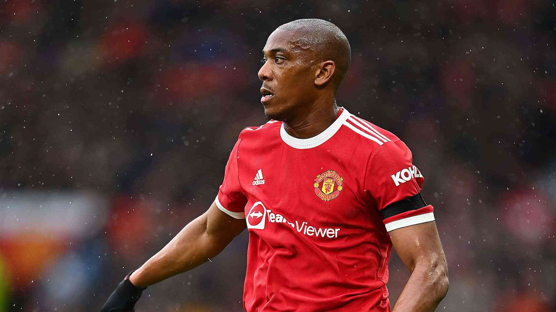 包含里昂中场伤愈归队，新赛季表现超乎想象的词条