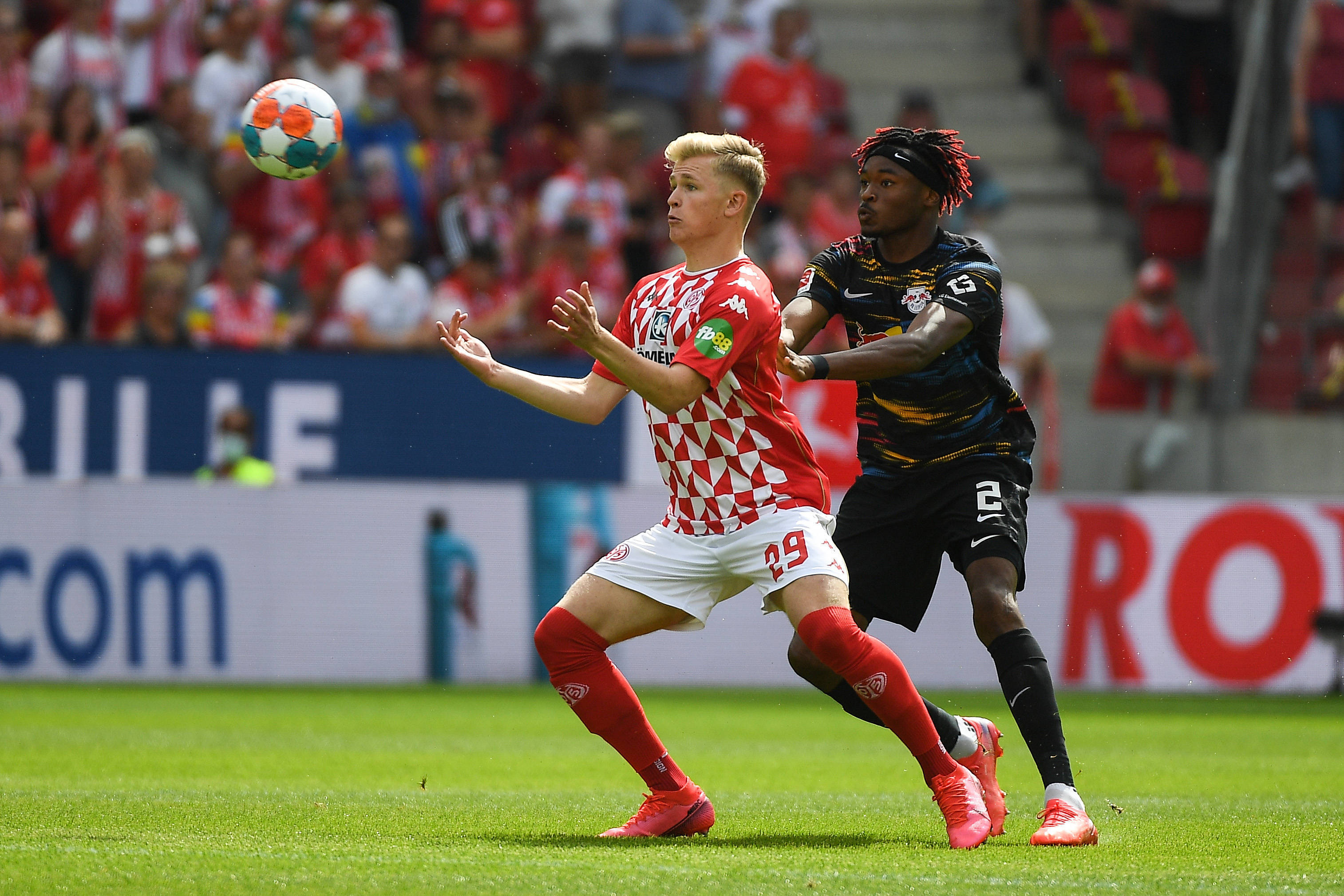 美因茨球队备战下一场比赛，全队备战状态良好的简单介绍