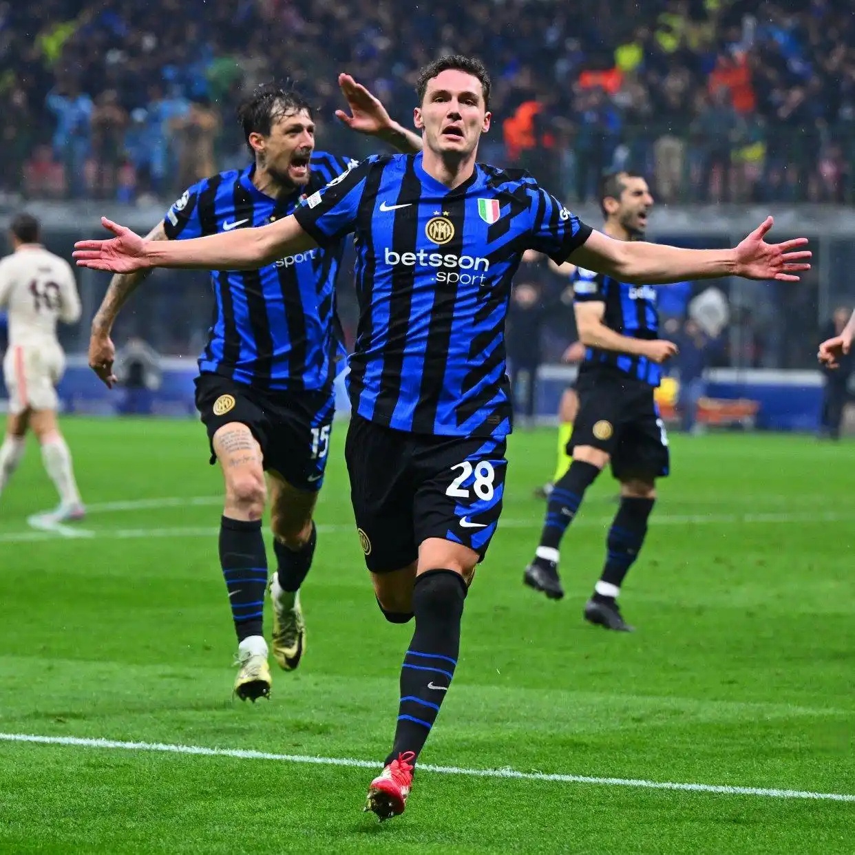 国米瞄准欧冠，意甲积分榜保持领先优势