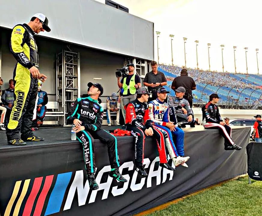 关于足球盛事引发一波又一波讨论热潮的信息