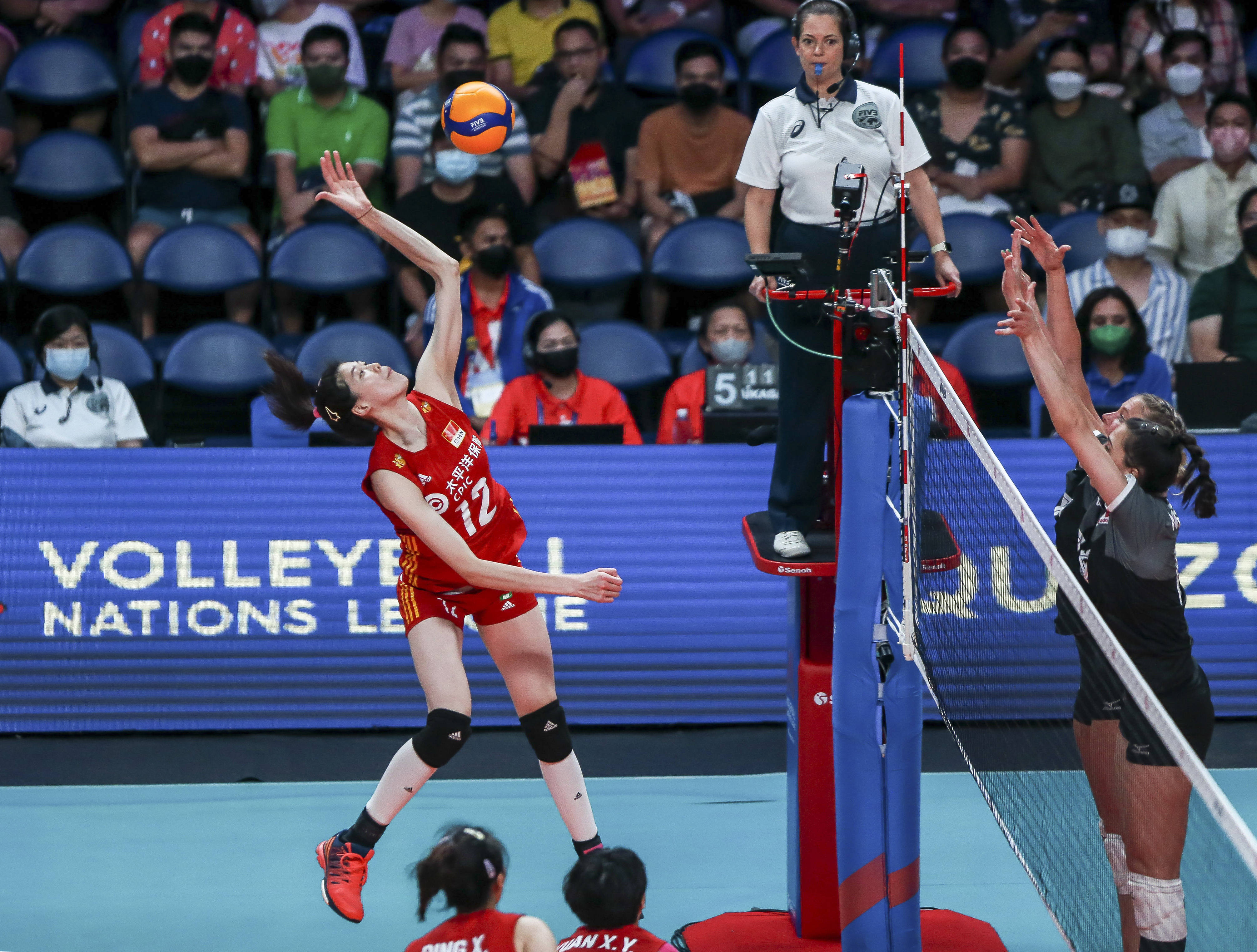 包含加拿大国家队备战国家队资格赛，全队备战士气鼓舞的词条