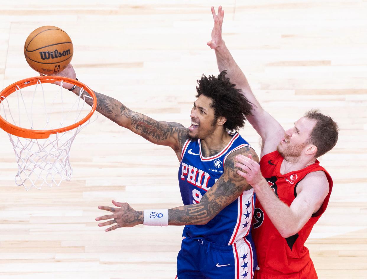 猛龙取得胜利，继续领先东部