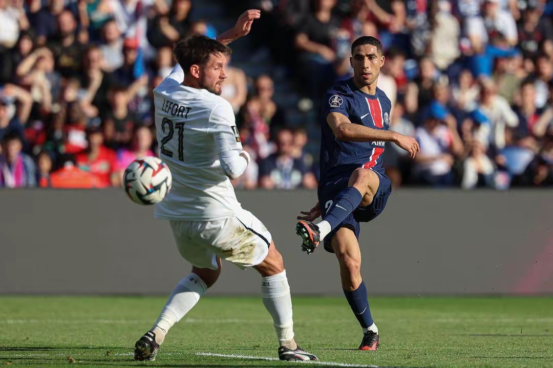 包含巴黎圣日耳曼主场取胜，乘胜追击的词条