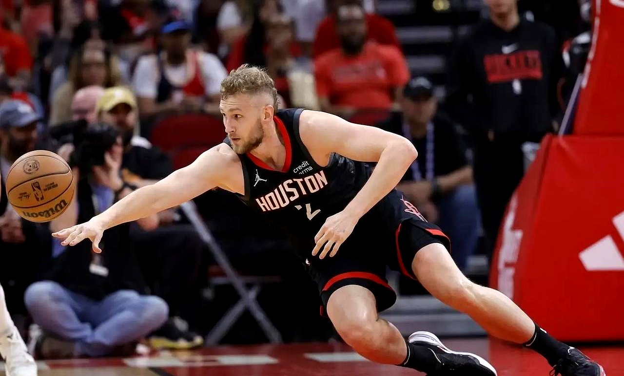 包含艾顿状态神勇，太阳成功击败勇士的词条