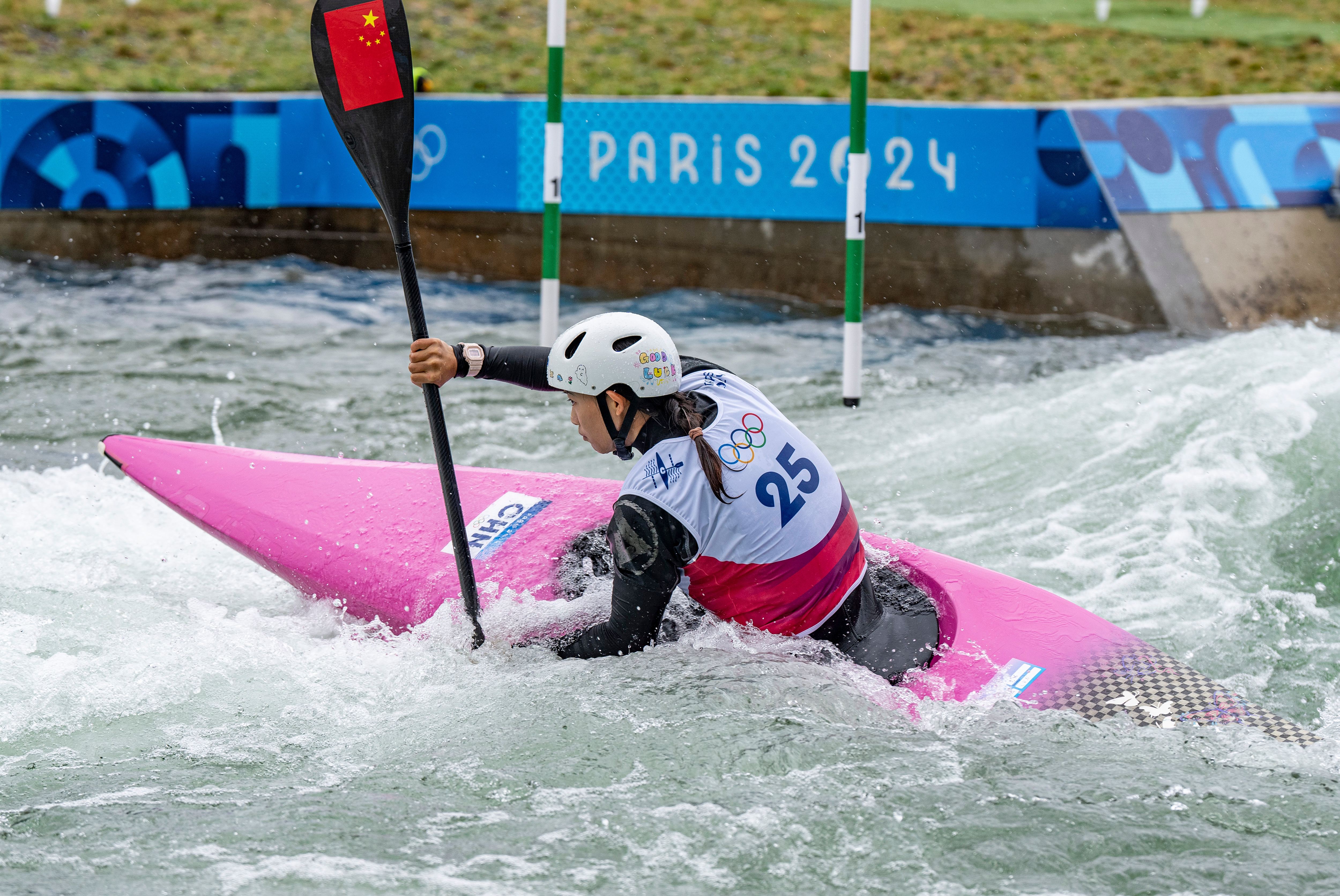 斯洛伐克选手在单人皮划艇比赛中夺冠