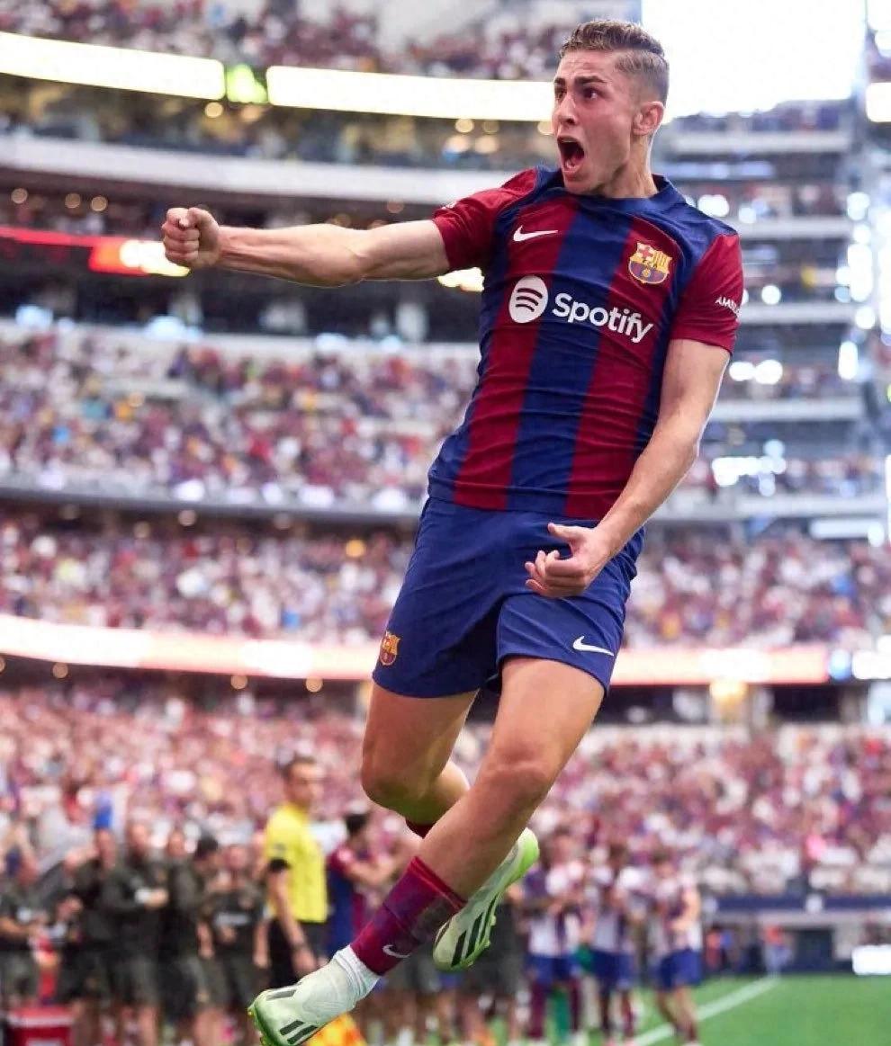 巴伦西亚克服困难，艰难取胜