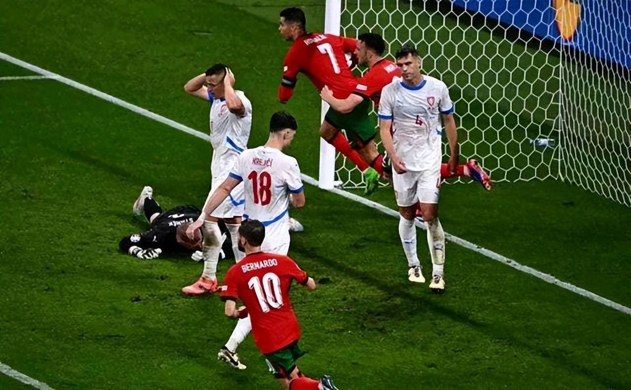 包含格鲁吉亚客场大胜，欧预赛战绩大幅度提升的词条