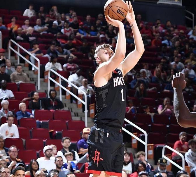 猛龙逆转灰熊，范弗利特砍下30分的简单介绍